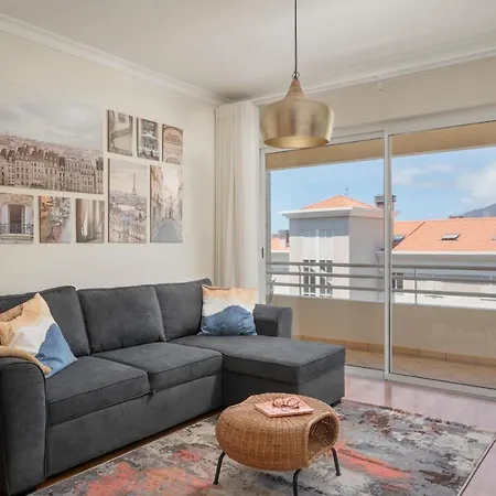 Ajuda Iv By An Island *