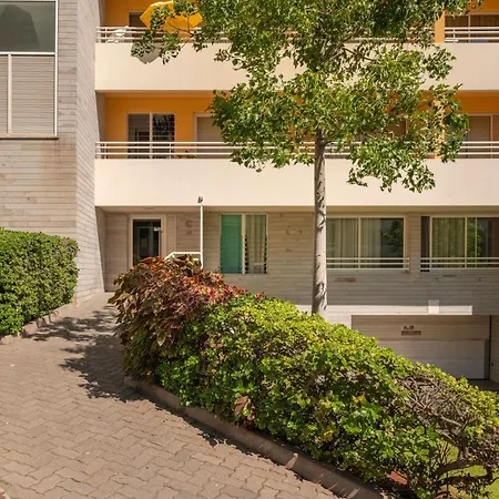 Ajuda Iv By An Island Appartement