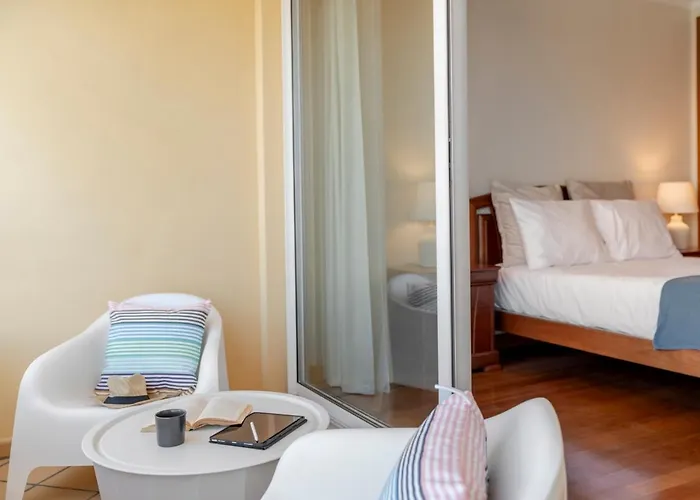 Ajuda Iv By An Island Apartment *